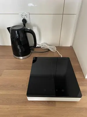 Zestaw do parzenia kawy i herbaty w obiekcie Studio Stara Ochota Antresola