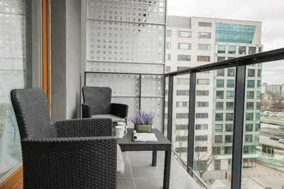 Część wypoczynkowa w obiekcie One Bedroom Apartment Cybernetyki Street