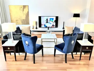 Telewizja i/lub zestaw kina domowego w obiekcie Luxury Apartments MONDRIAN Market Square II
