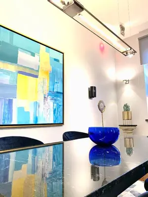 Telewizja i/lub zestaw kina domowego w obiekcie Luxury Apartments MONDRIAN Market Square II
