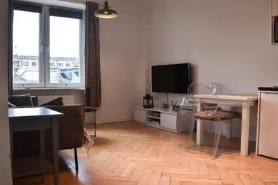 Telewizja i/lub zestaw kina domowego w obiekcie Varso quick stop near Central Station by VAYA STAYS