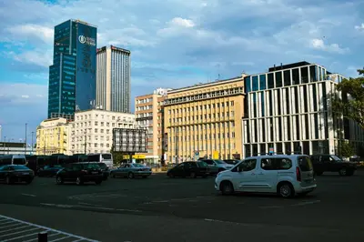 Widok na miasto Warszawa z tego apartamentu