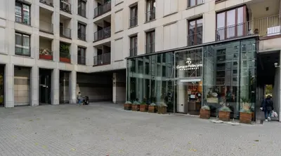 Budynek, w którym mieści się apartament