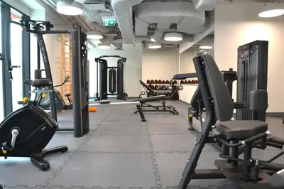 Centrum fitness w obiekcie K&M Apartments Towarowa Tower