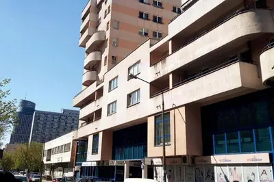 Budynek, w którym mieści się apartament