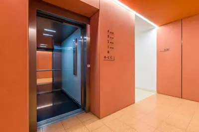 Plan piętra w obiekcie Szmulki Loft Warszawa by Aparo - Metro, Koneser, Stare Miasto, Dworce, Spacer nad Wisłą, Winda, Balkon