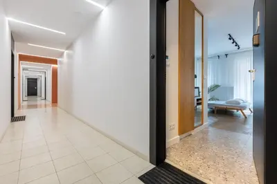 Plan piętra w obiekcie Szmulki Loft Warszawa by Aparo - Metro, Koneser, Stare Miasto, Dworce, Spacer nad Wisłą, Winda, Balkon