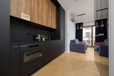 Kuchnia lub aneks kuchenny w obiekcie Modern Studio in Wola with Air Conditioning by Noclegi Renters