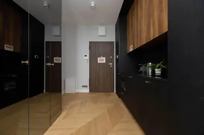 Kuchnia lub aneks kuchenny w obiekcie Modern Studio in Wola with Air Conditioning by Noclegi Renters