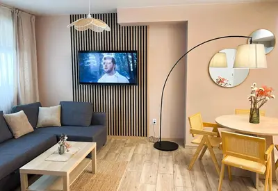 Telewizja i/lub zestaw kina domowego w obiekcie Easy Stay Studio #self check-in
