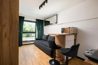 Część wypoczynkowa w obiekcie Praga Zgierska Modern Studios by BookingHost