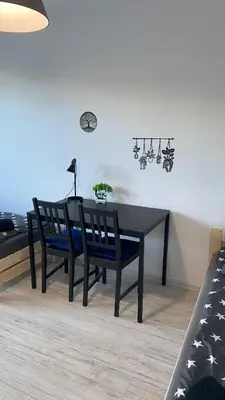 Część wypoczynkowa w obiekcie Rooms in Warsaw - G9