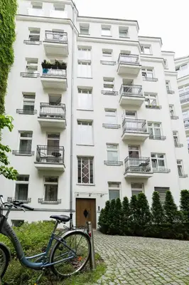 Budynek, w którym mieści się apartament