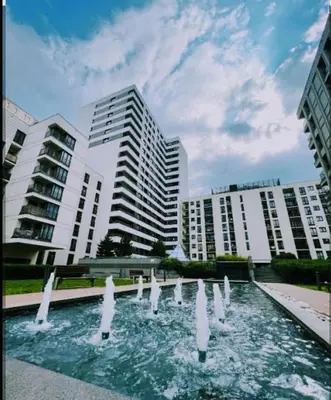Basen w obiekcie NiceToSeeYou Warsaw Apartament Centrum-Metro-Deluxe-self check-in lub w pobliżu