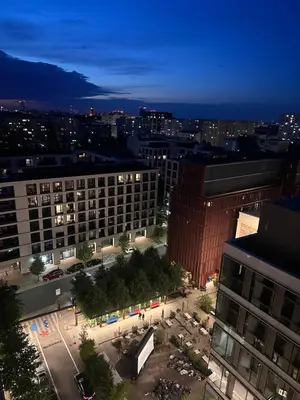 Widok na miasto Warszawa z tego apartamentu
