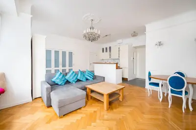 Plan piętra w obiekcie Mokotowska Royal Apartment by BookingHost