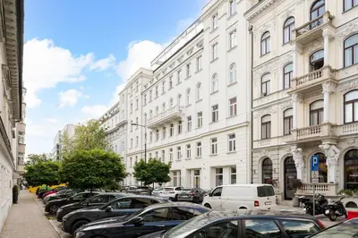 Plan piętra w obiekcie Mokotowska Royal Apartment by BookingHost