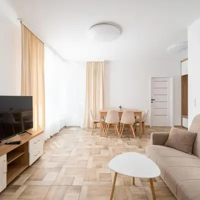 Włochy Równoległa Cosy Apartment by BookingHost