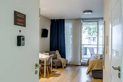 Część wypoczynkowa w obiekcie Wola Studio Nest Warszawa by Aparo - Metro Rondo Daszyńskiego, Centrum, Browary Warszawskie, Winda, Balkon