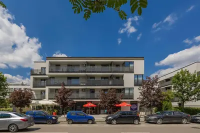 Budynek, w którym mieści się apartament