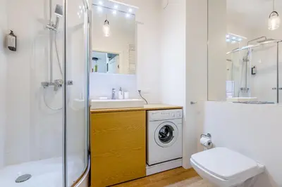 Łazienka w obiekcie Luxury 2 rooms apartment - metro 450m - parking - City Center Apartments