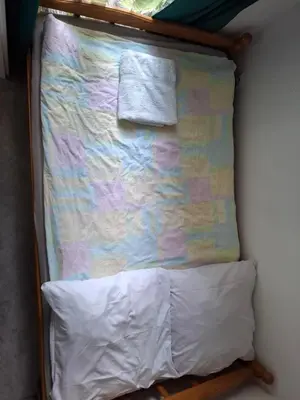 Łóżko lub łóżka w pokoju w obiekcie Ciche34m2wCentrum