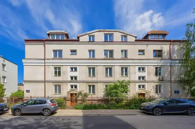 Budynek, w którym mieści się apartament