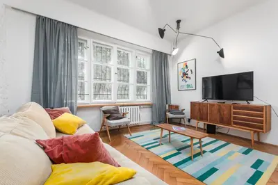 Telewizja i/lub zestaw kina domowego w obiekcie Bednarska 27 by Homeprime