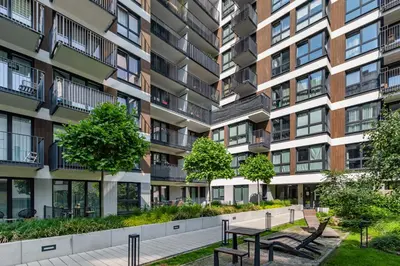 Budynek, w którym mieści się apartament