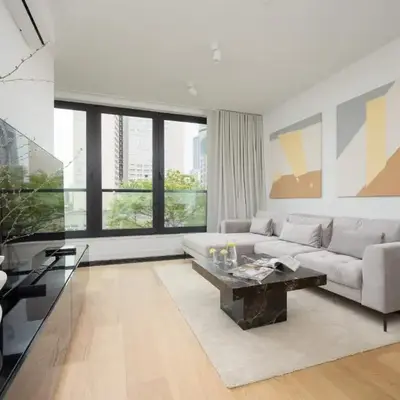 Luxury Apartment with Balcony & Air Conditioning in the Centre of Warsaw by Renters Prestige
