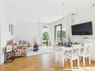 Telewizja i/lub zestaw kina domowego w obiekcie Okrzei 75 SuperApart Flowers Garden