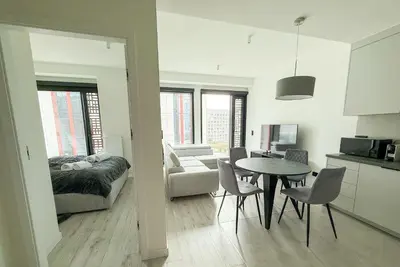 Kuchnia lub aneks kuchenny w obiekcie Towarowa Towers Apartment