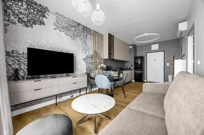 Telewizja i/lub zestaw kina domowego w obiekcie Ochota Apt - Parking, Balcony, AC - by Rentujemy