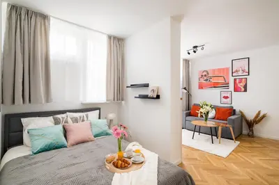 Część wypoczynkowa w obiekcie Juicy Studio for 2-3 in the buzzing city centre of Warsaw Metro Central Station