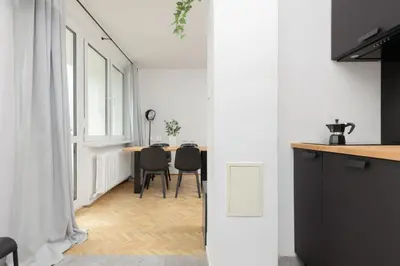 Telewizja i/lub zestaw kina domowego w obiekcie Family Apartment near Old Town by Noclegi Renters