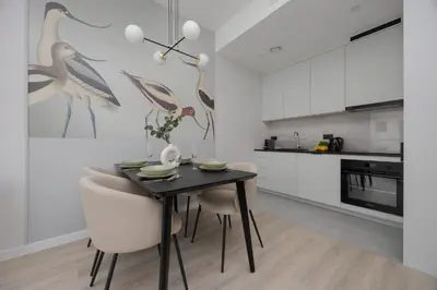 Kuchnia lub aneks kuchenny w obiekcie Towarowa Towers Prestigious Apartaments with AC & Parking in Warsaw by Renters Prestige