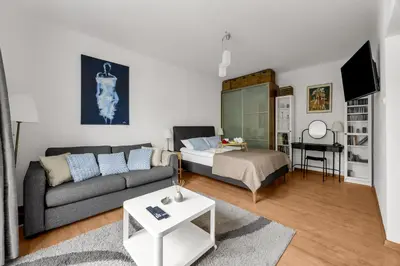 Telewizja i/lub zestaw kina domowego w obiekcie Ochota Apartment - Balcony - by Rentujemy