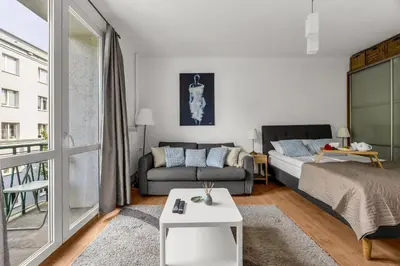 Łóżko lub łóżka w pokoju w obiekcie Ochota Apartment - Balcony - by Rentujemy