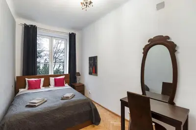 Łóżko lub łóżka w pokoju w obiekcie Golden Apartments - Great Location- Warsaw Stays-F14