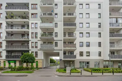 Budynek, w którym mieści się apartament