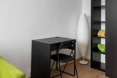 Plan piętra w obiekcie Embassy District Apartment by Bookinghost