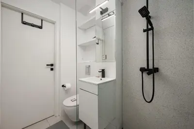 Plan piętra w obiekcie Chłodna Superior Apartment by BookingHost