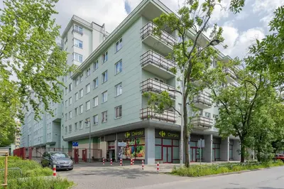 Budynek, w którym mieści się apartament