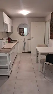 Kuchnia lub aneks kuchenny w obiekcie Cisza w Centrum Warszawy