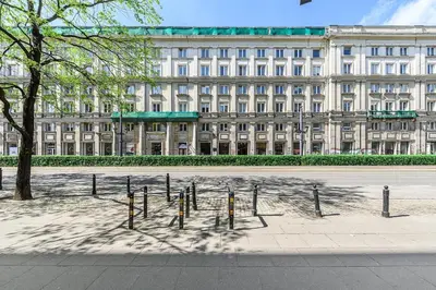 Budynek, w którym mieści się apartament