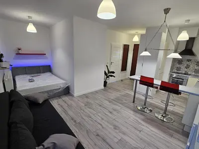Kuchnia lub aneks kuchenny w obiekcie Bright Studio Gocławska PGE Narodowy