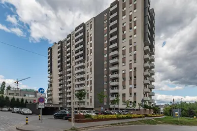 Budynek, w którym mieści się apartament