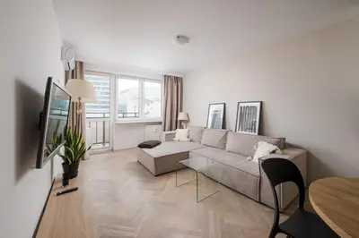 Telewizja i/lub zestaw kina domowego w obiekcie Skyline View - Golden Terraces Mall