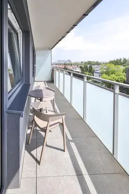 Balkon lub taras w obiekcie Pileckiego 59 Oddzielna Sypialnia i Bezpłatny Parking By Perfect Apart