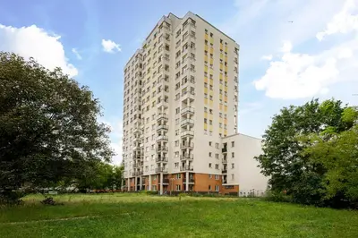 Budynek, w którym mieści się apartament